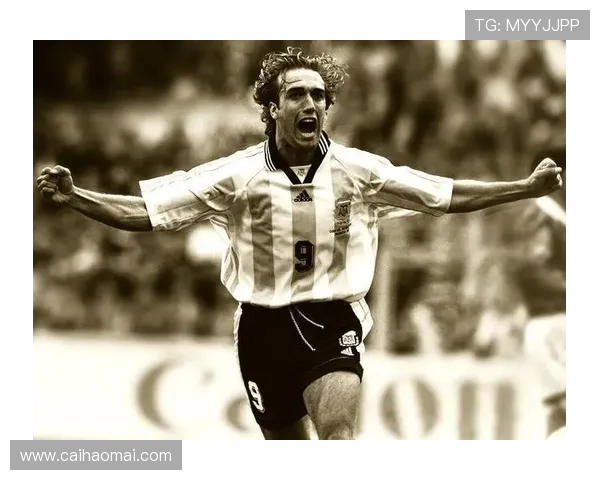 青铜时代的足球对话:古今运动美学 青铜时代的足球对话:古今运动美学